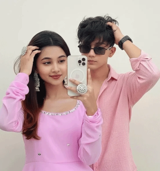 Trending couple prompt Gemini